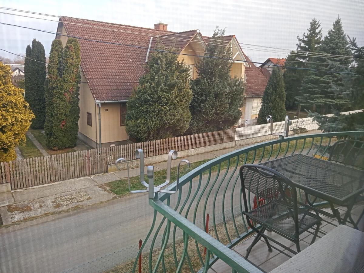 Borostyán Vendégház Balatonkeresztúr Exterior foto